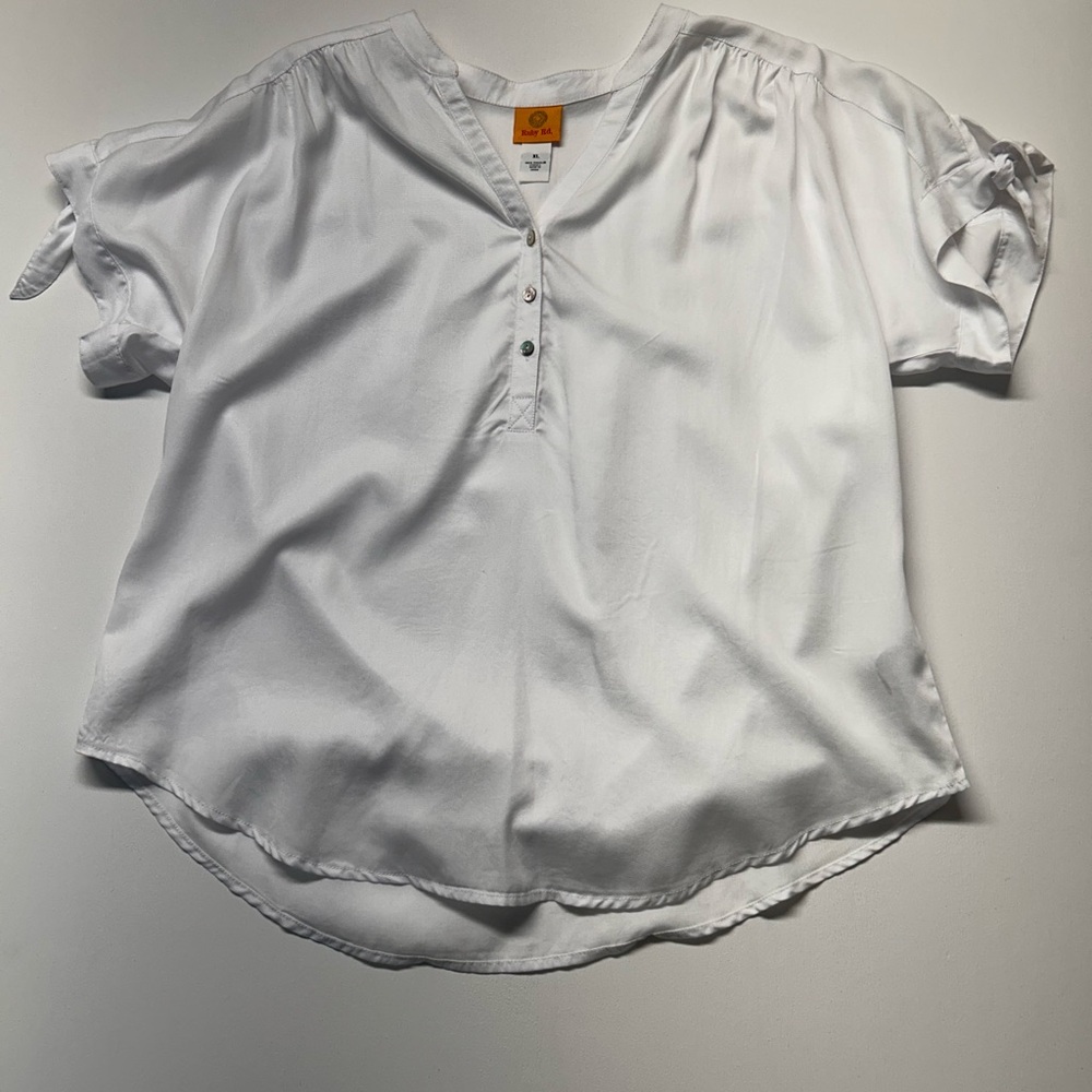 Ruby Rd. White Short-Sleeve V-Neck Blouse XL
